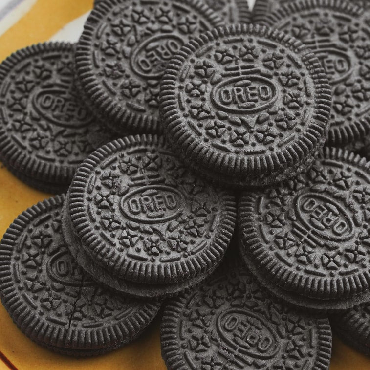 Birthday Cake Oreos - Chocolate Sandwich Cookies with Sprinkles, 3.42oz